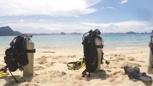 scuba on beach el nido